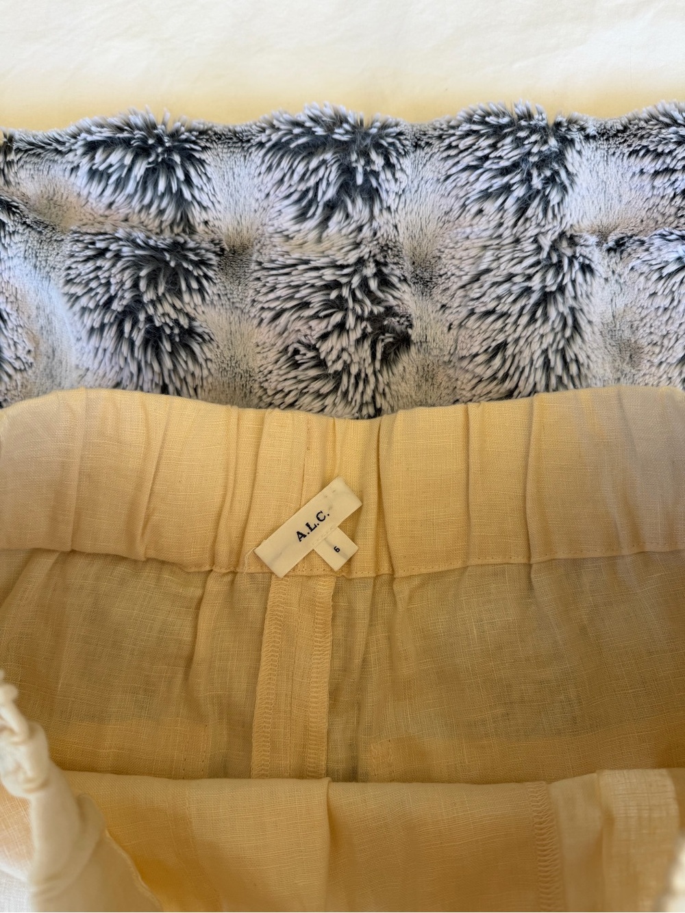 A.L.C. Cream Summer Shorts - Picture 4 of 6